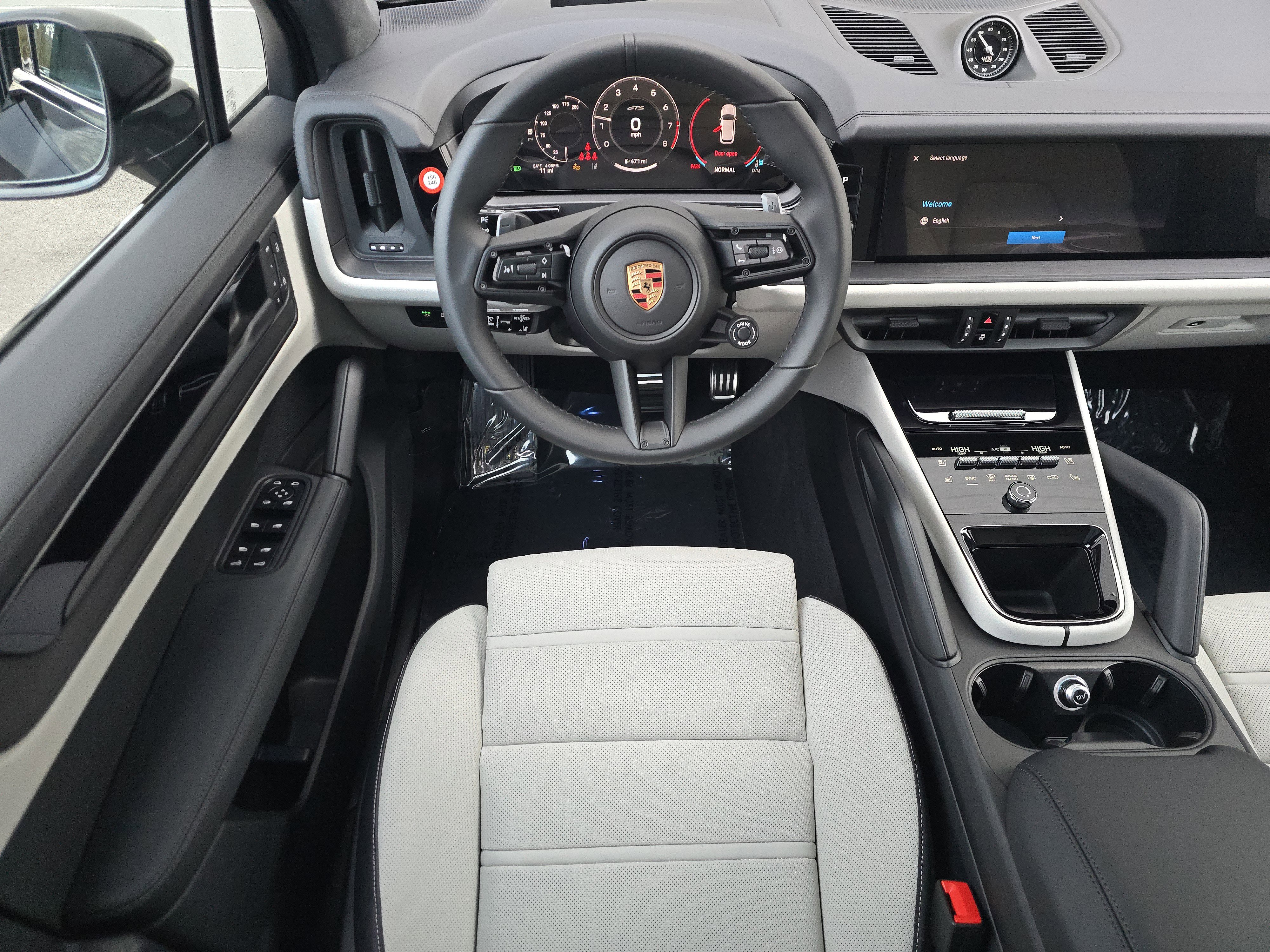 New 2026 Porsche Cayenne GTS image 17