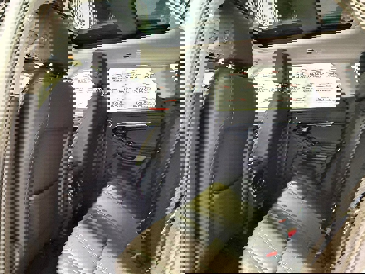 Used 2023 Land Rover Range Rover Evoque S image 35