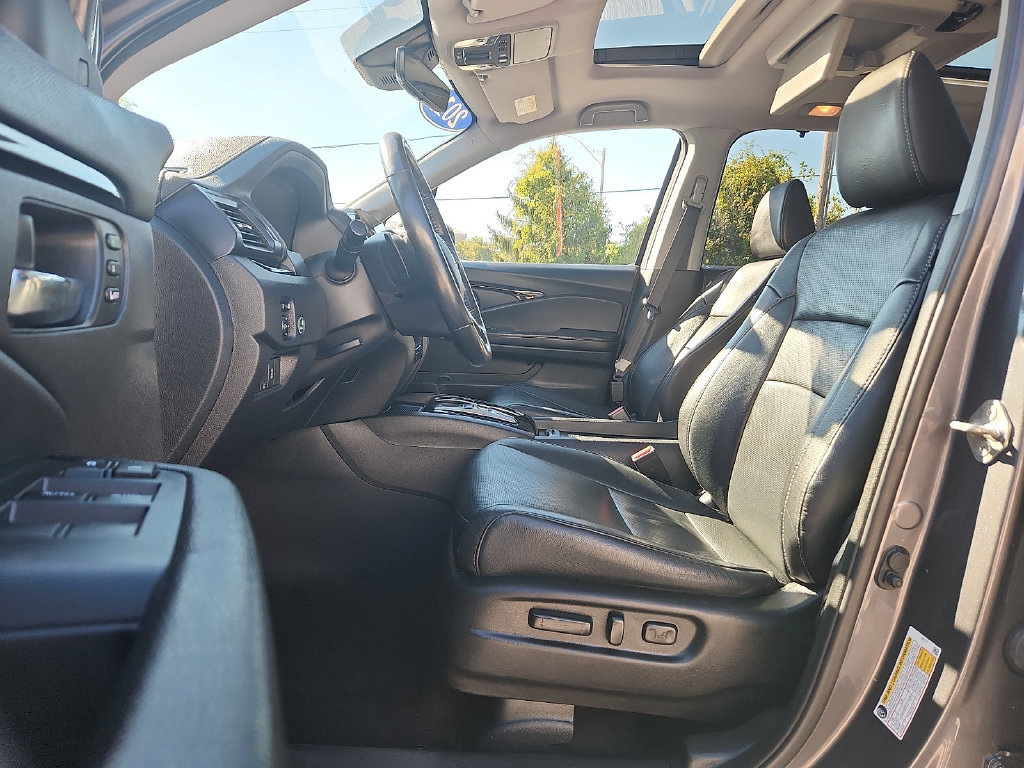 Used 2019 Honda Pilot Elite image 9