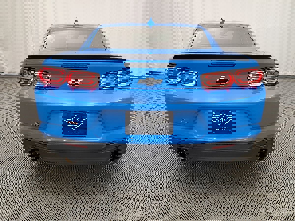 Used 2022 Chevrolet Camaro LT w/ RS Package image 5