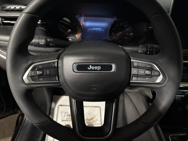 Used 2023 Jeep Compass Limited AWD/4WD image 10