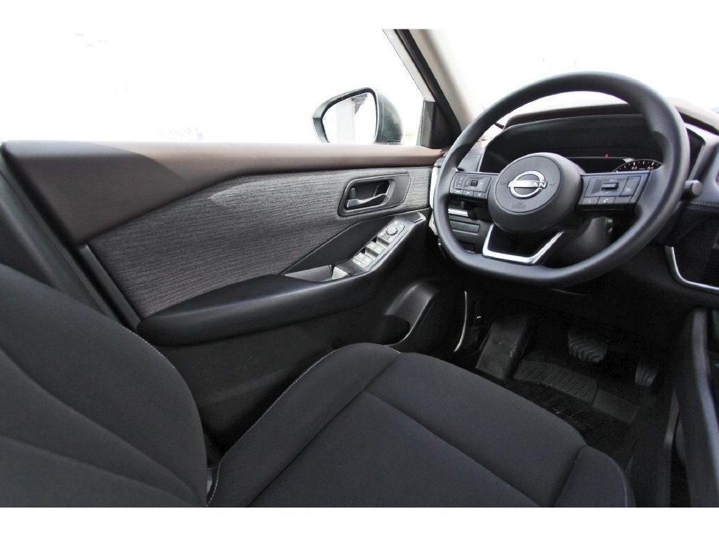 Used 2023 Nissan Rogue S FWD image 9