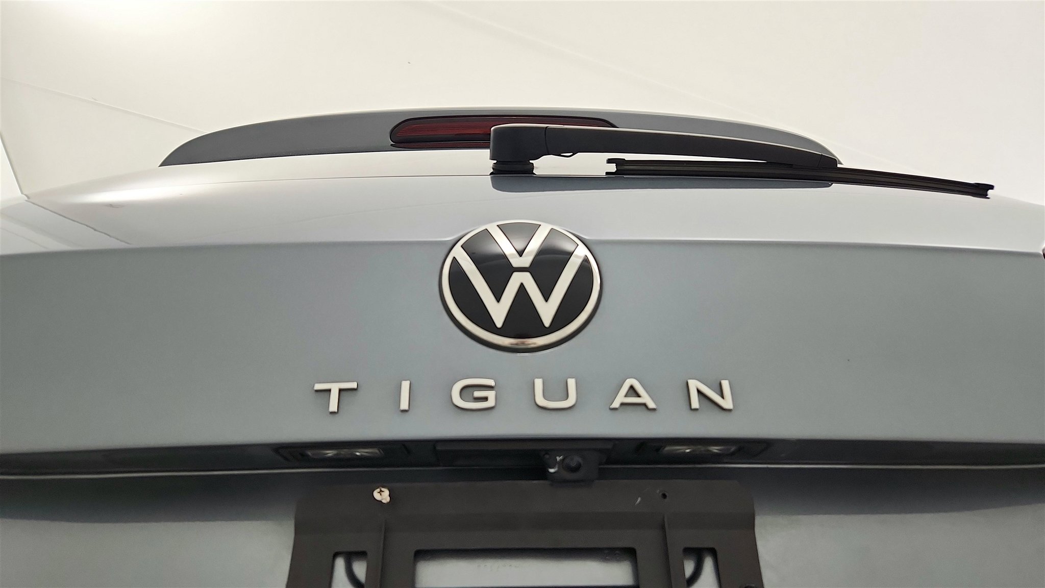 Used 2023 Volkswagen Tiguan SE R-Line image 29