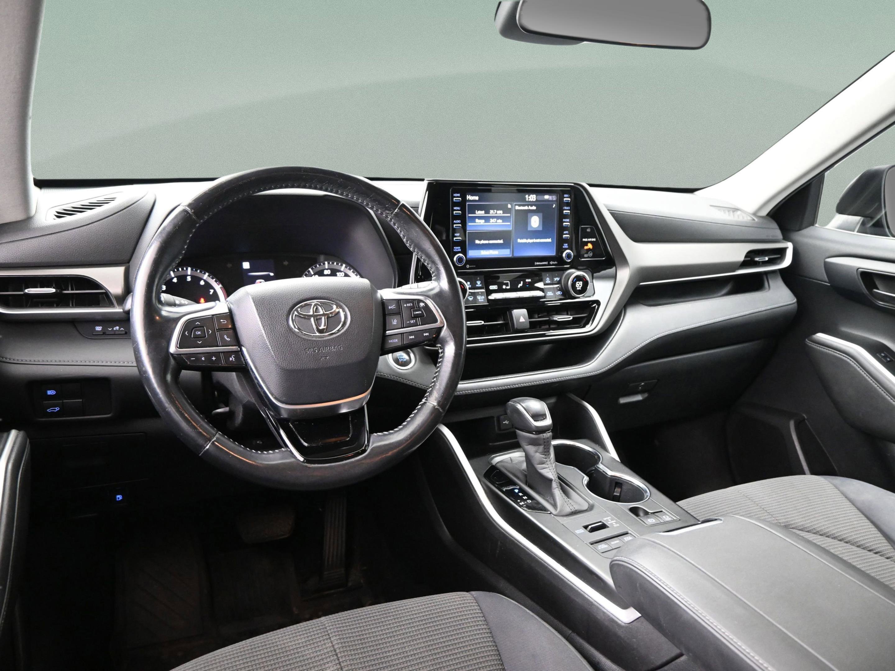Used 2020 Toyota Highlander LE image 35