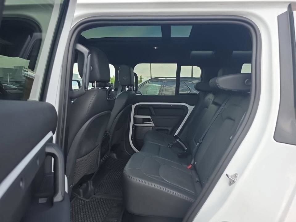 Used 2024 Land Rover Defender 110 S AWD/4WD image 10
