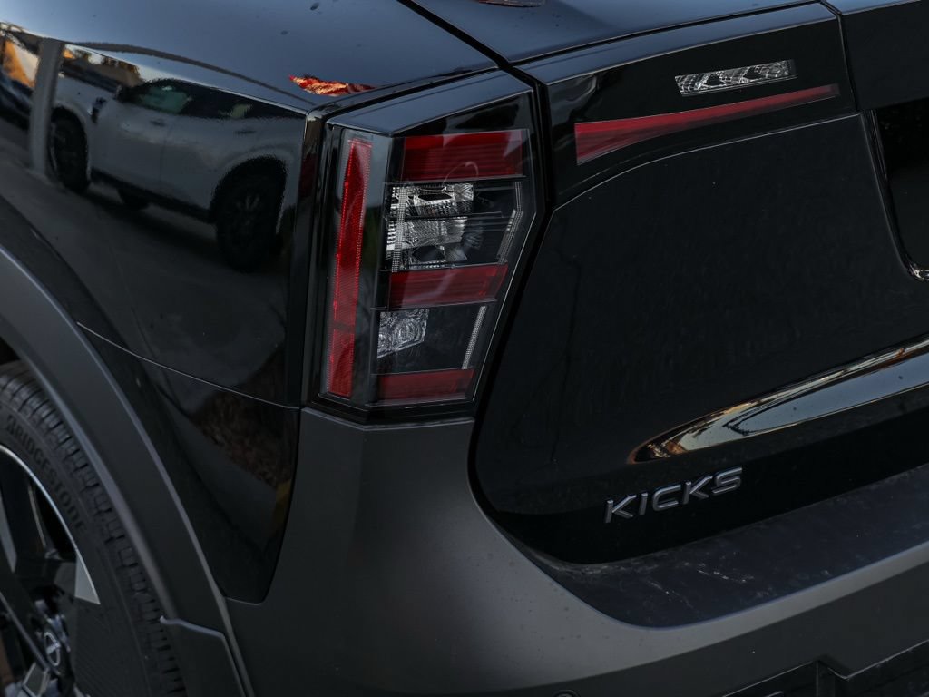 New 2026 Nissan Kicks SR FWD image 7