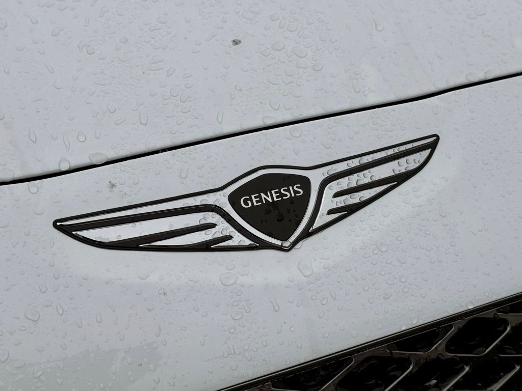 Used 2025 Genesis G70 2.5T w/ Sport Prestige Package image 8