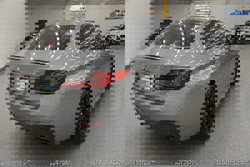 Used 2023 BMW 530i w/ M Sport Package image 9