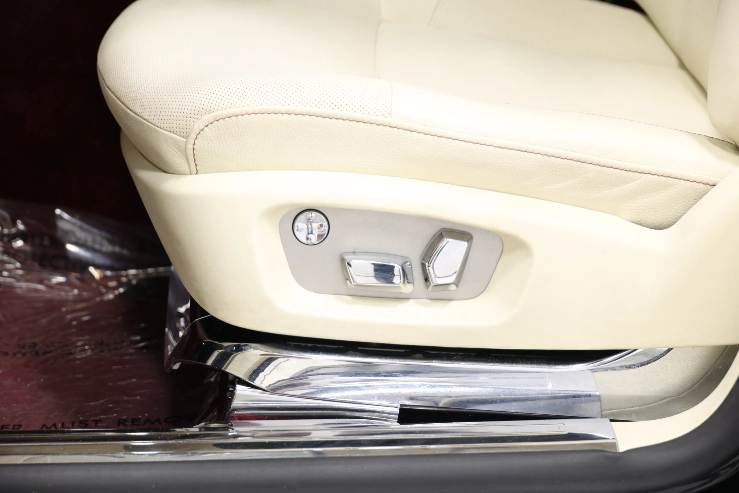 Used 2013 Rolls-Royce Ghost RWD image 14