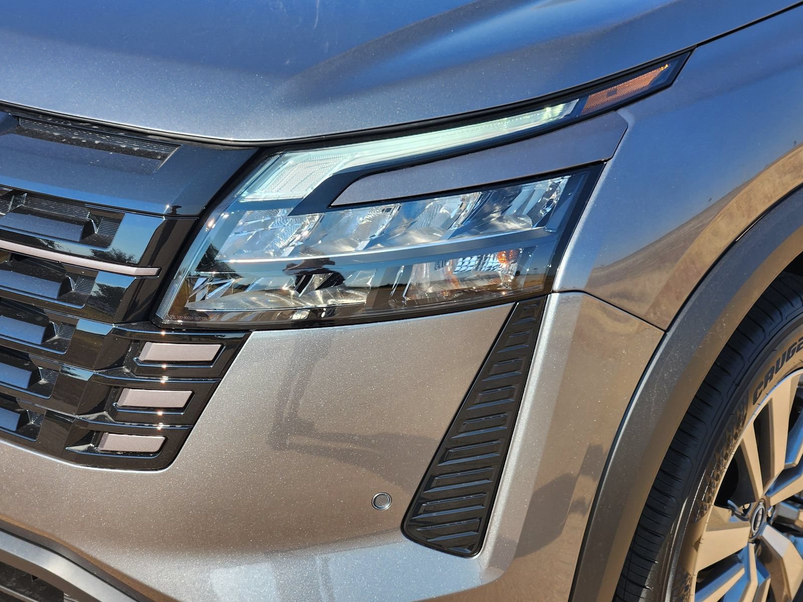 New 2026 Nissan Pathfinder SL w/ Cargo Package FWD image 9