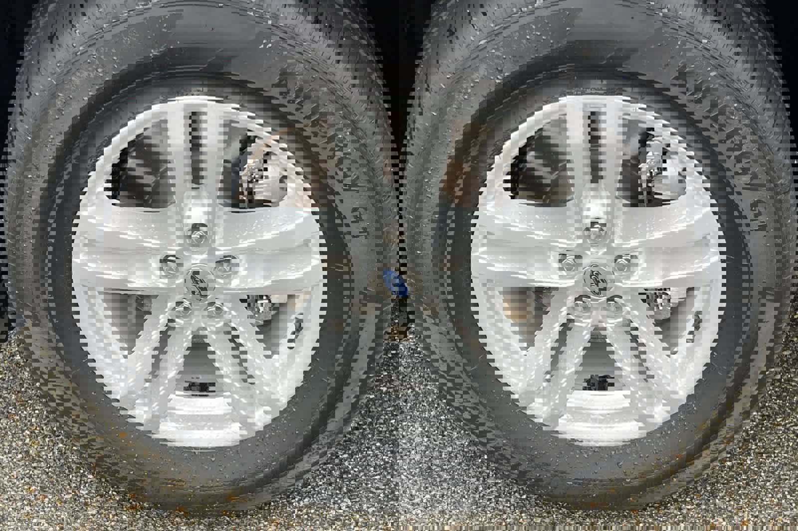 Used 2021 Ford Explorer XLT w/ Equipment Group 202A image 10