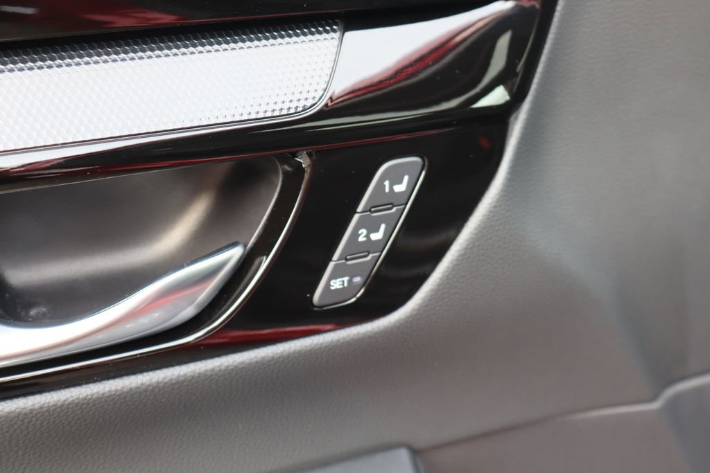 Used 2024 Honda CR-V Sport Touring image 8