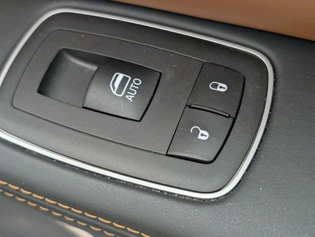 Used 2023 RAM 1500 Limited image 37