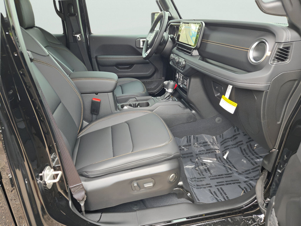 New 2027 Jeep Wrangler Unlimited Sahara AWD/4WD image 7