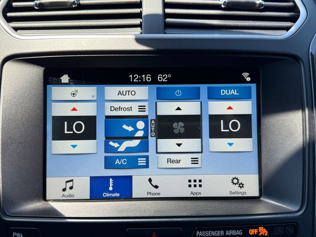 Used 2018 Ford Explorer XLT w/ Equipment Group 202A AWD/4WD image 16