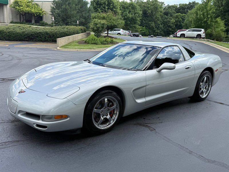 Used 2002 Chevrolet Corvette Coupe w/ Preferred Equipment Group2 RWD image 40