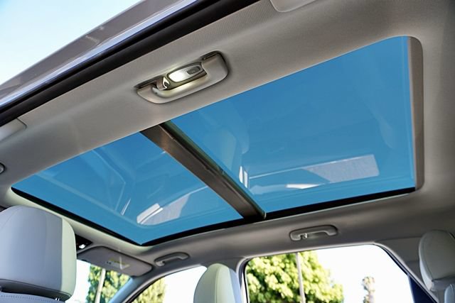 Used 2025 Kia Sorento EX w/ Panoramic Sunroof Package FWD image 18