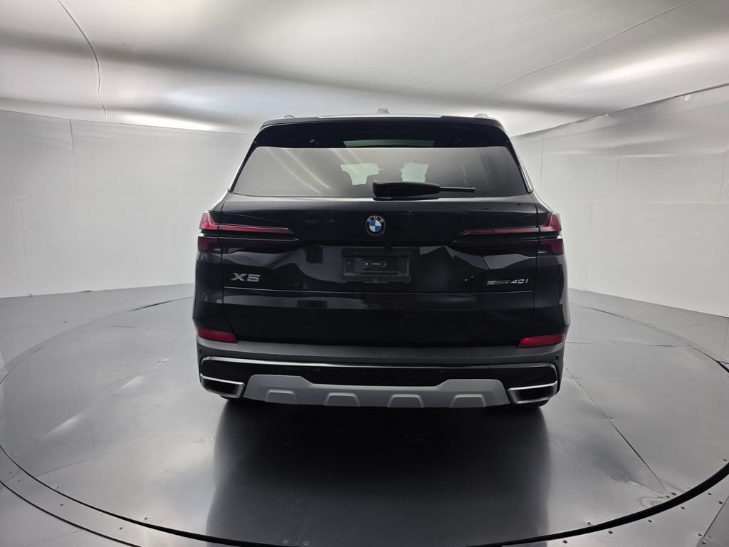 Certified 2025 BMW X5 sDrive40i w/ Premium Package RWD image 5