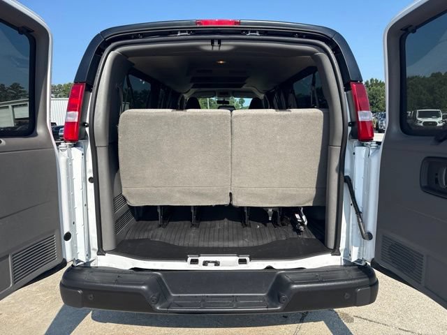 Used 2025 Chevrolet Express 3500 LS RWD image 11