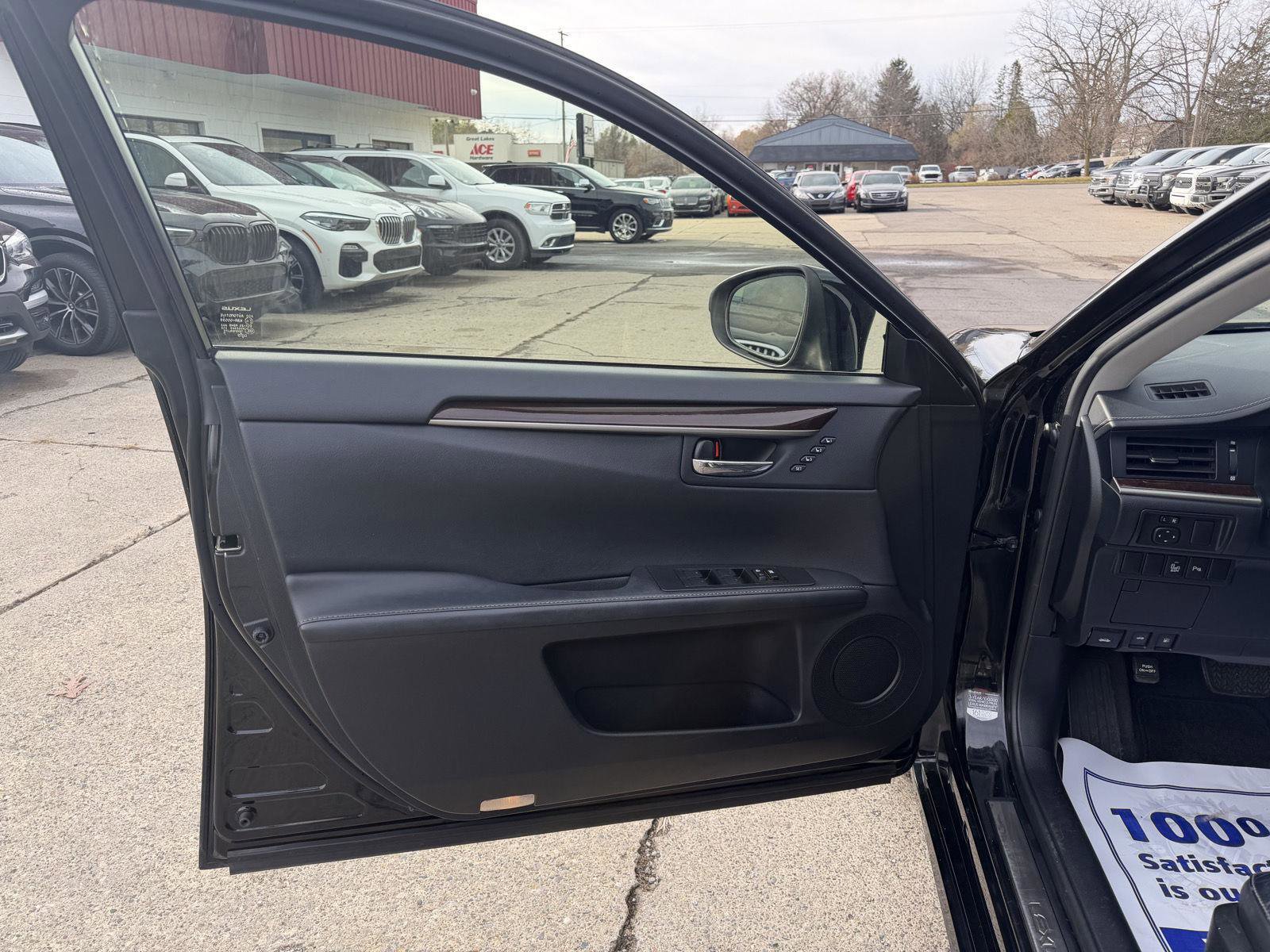 Used 2013 Lexus ES 350 image 9