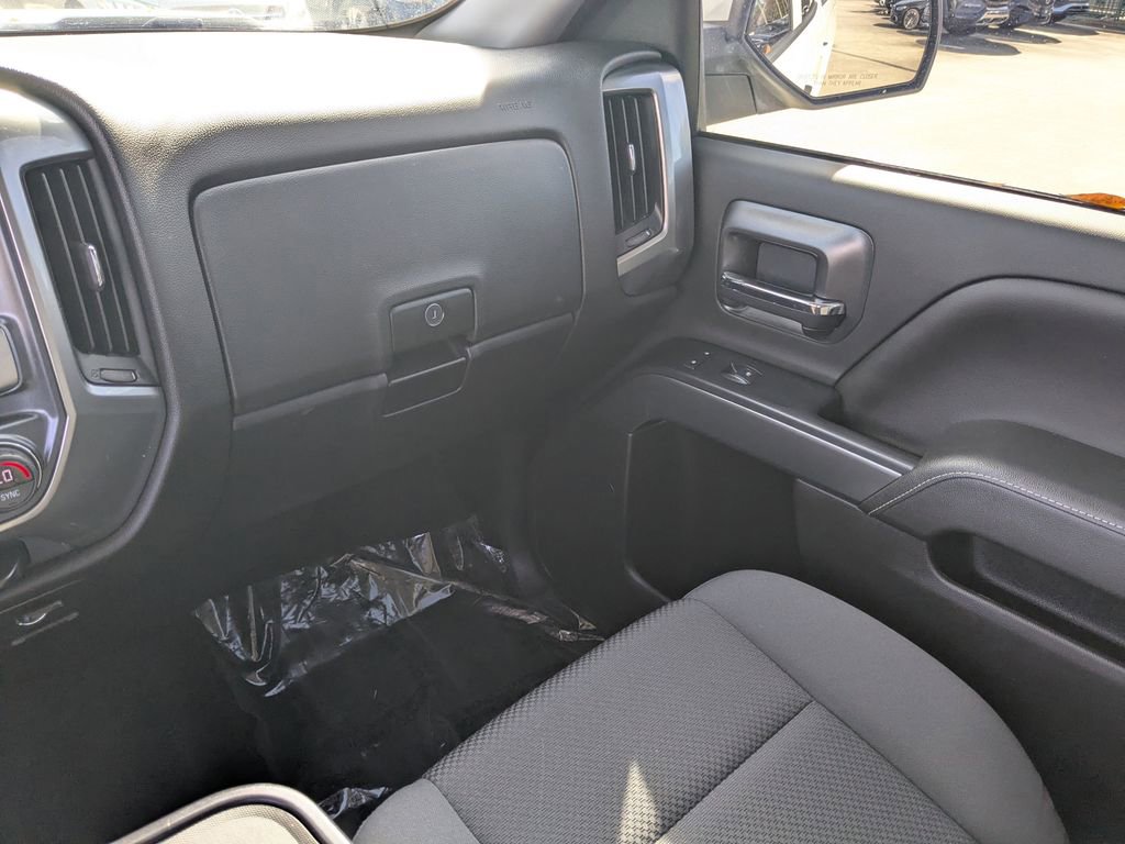 Used 2019 Chevrolet Silverado 1500 LT w/ All Star Edition image 4