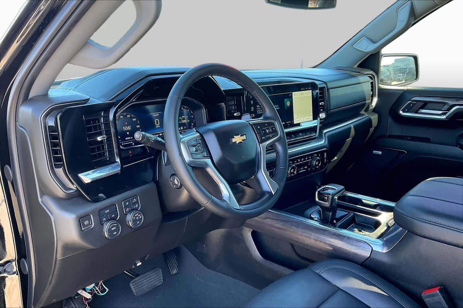 Used 2024 Chevrolet Silverado 1500 LTZ w/ LPO, Dark Essentials Package AWD/4WD image 17