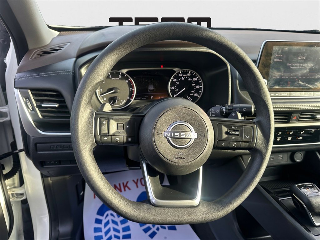 Used 2023 Nissan Rogue S image 17