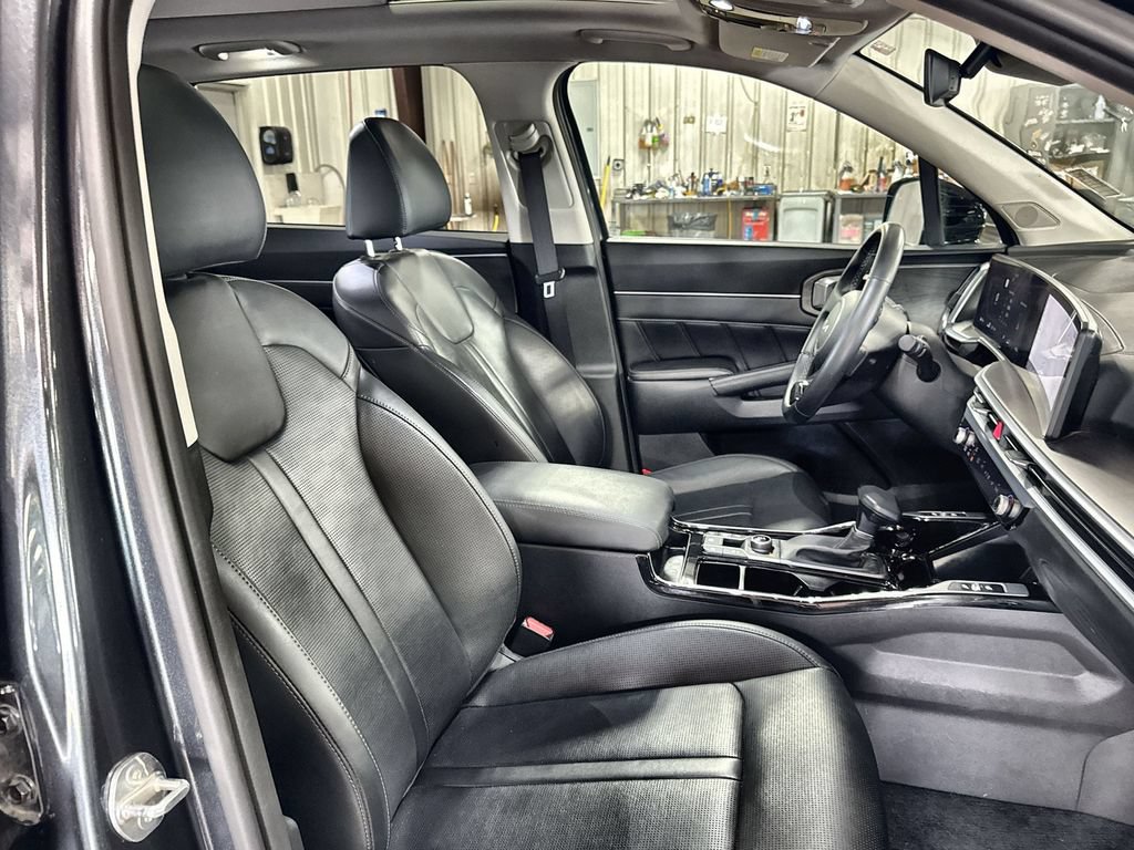Used 2024 Kia Sorento SX AWD/4WD image 33