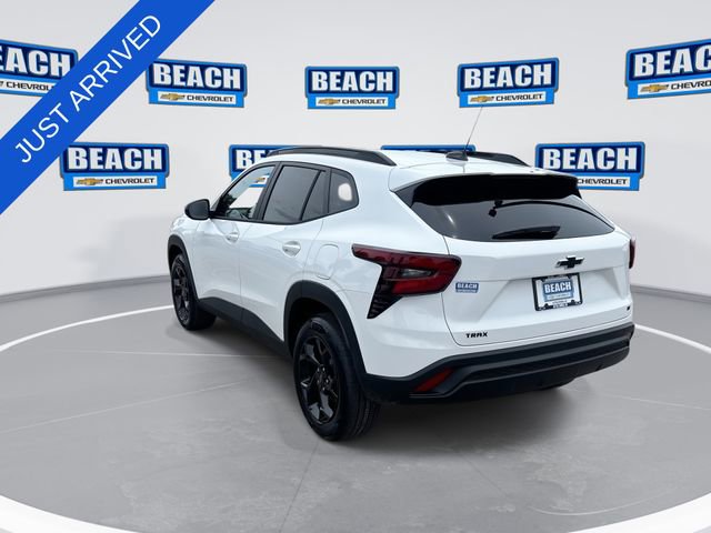 New 2026 Chevrolet Trax LT w/ Driver Confidence Package FWD image 6