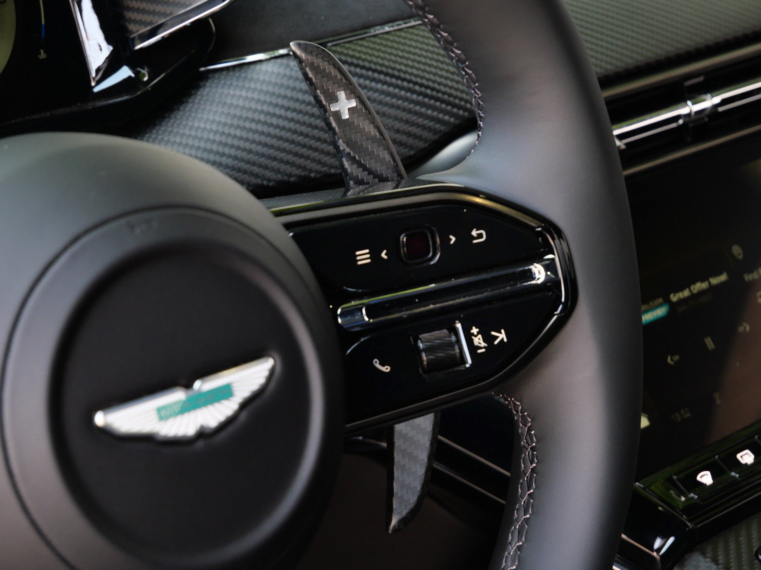 New 2026 Aston Martin V8 Vantage S RWD image 18