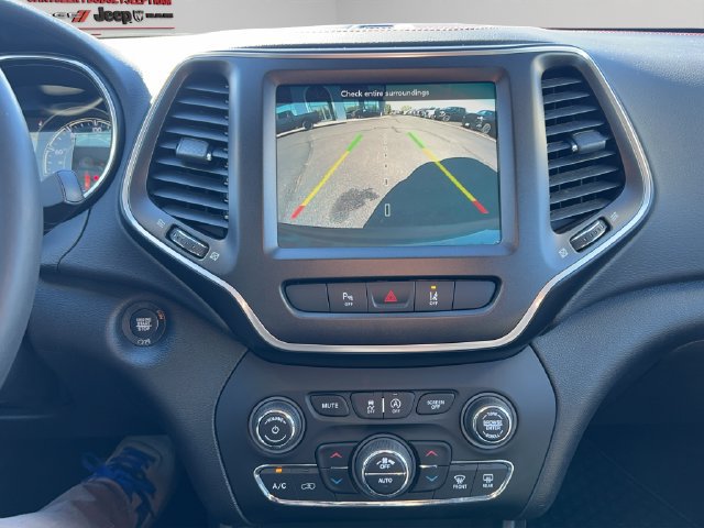 Used 2021 Jeep Cherokee Trailhawk w/ Trailer Tow Group AWD/4WD image 22