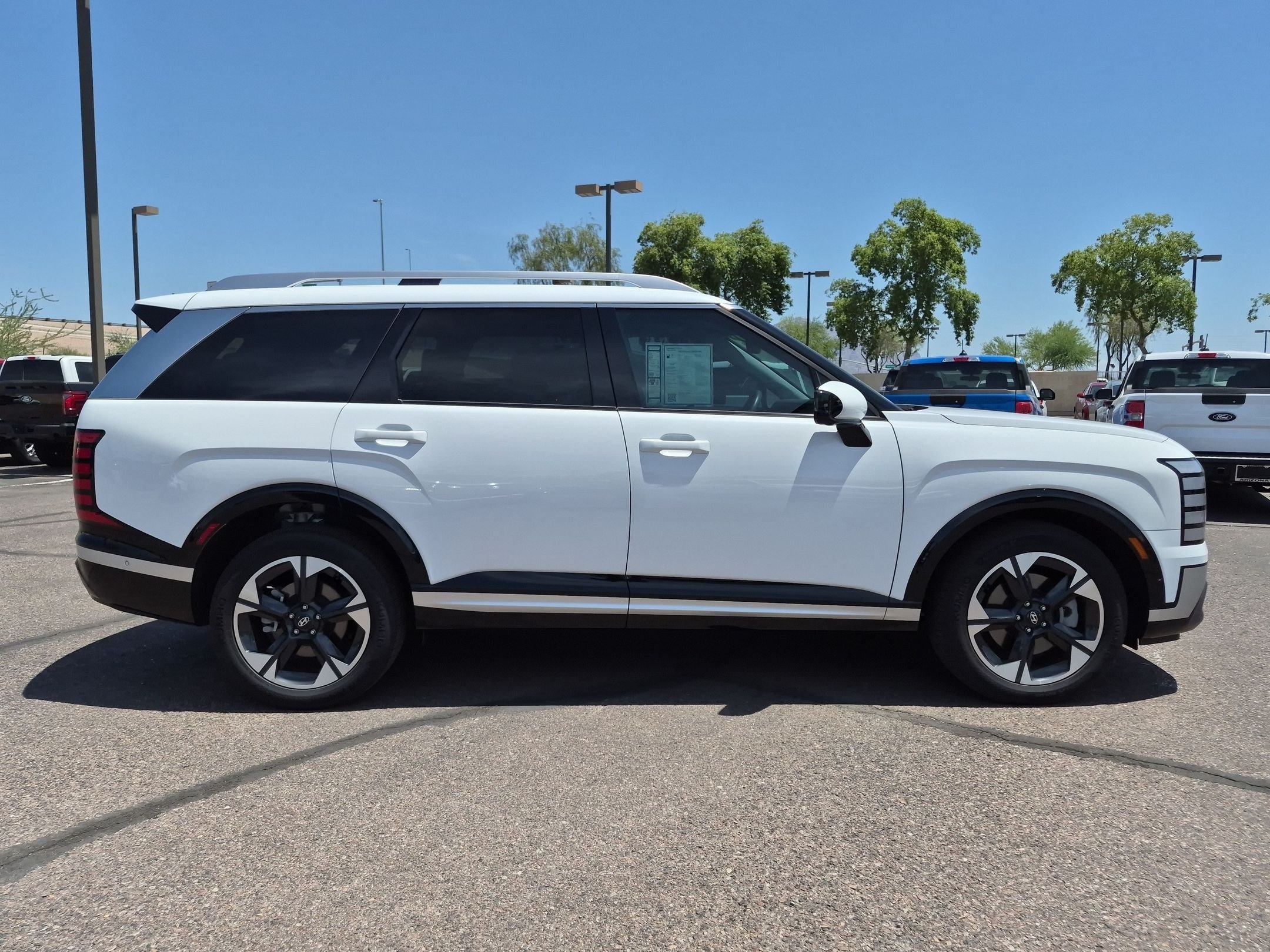 Certified 2026 Hyundai Palisade Limited AWD/4WD image 4