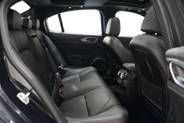 Used 2022 Alfa Romeo Giulia Ti image 33