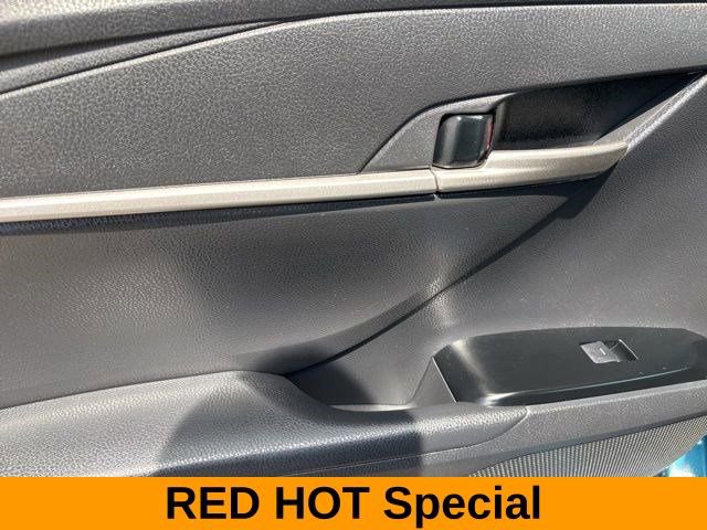 Used 2025 Toyota Camry LE image 32