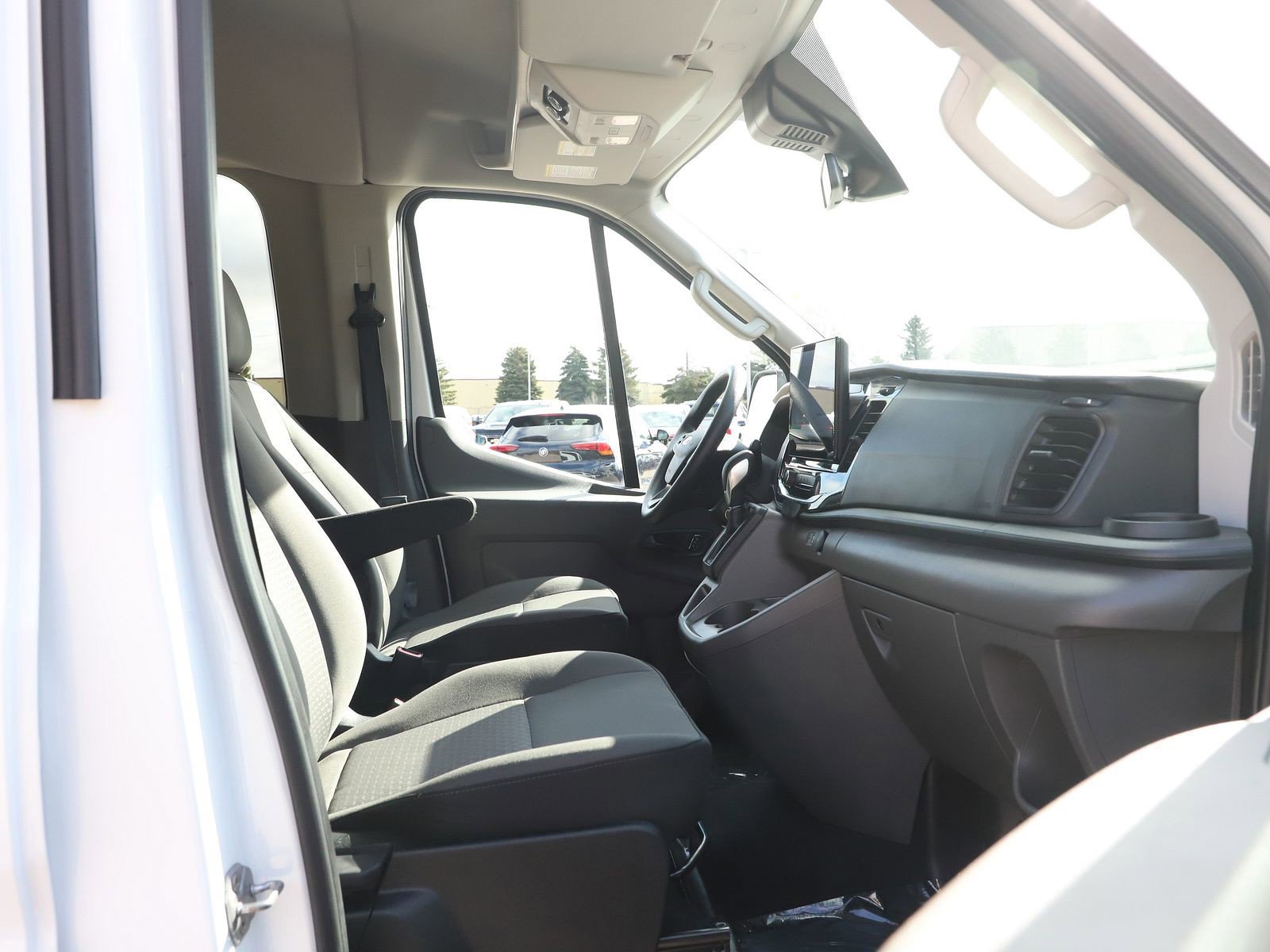 Used 2025 Ford Transit 350 XLT image 11