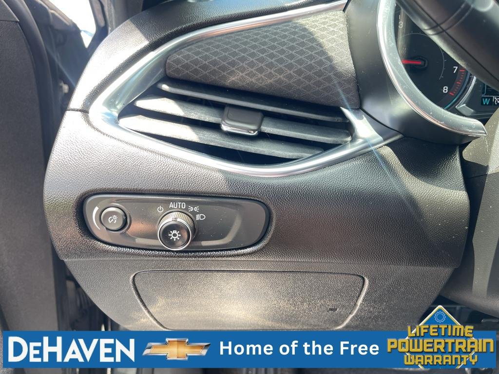 Used 2018 Chevrolet Malibu LT FWD image 18