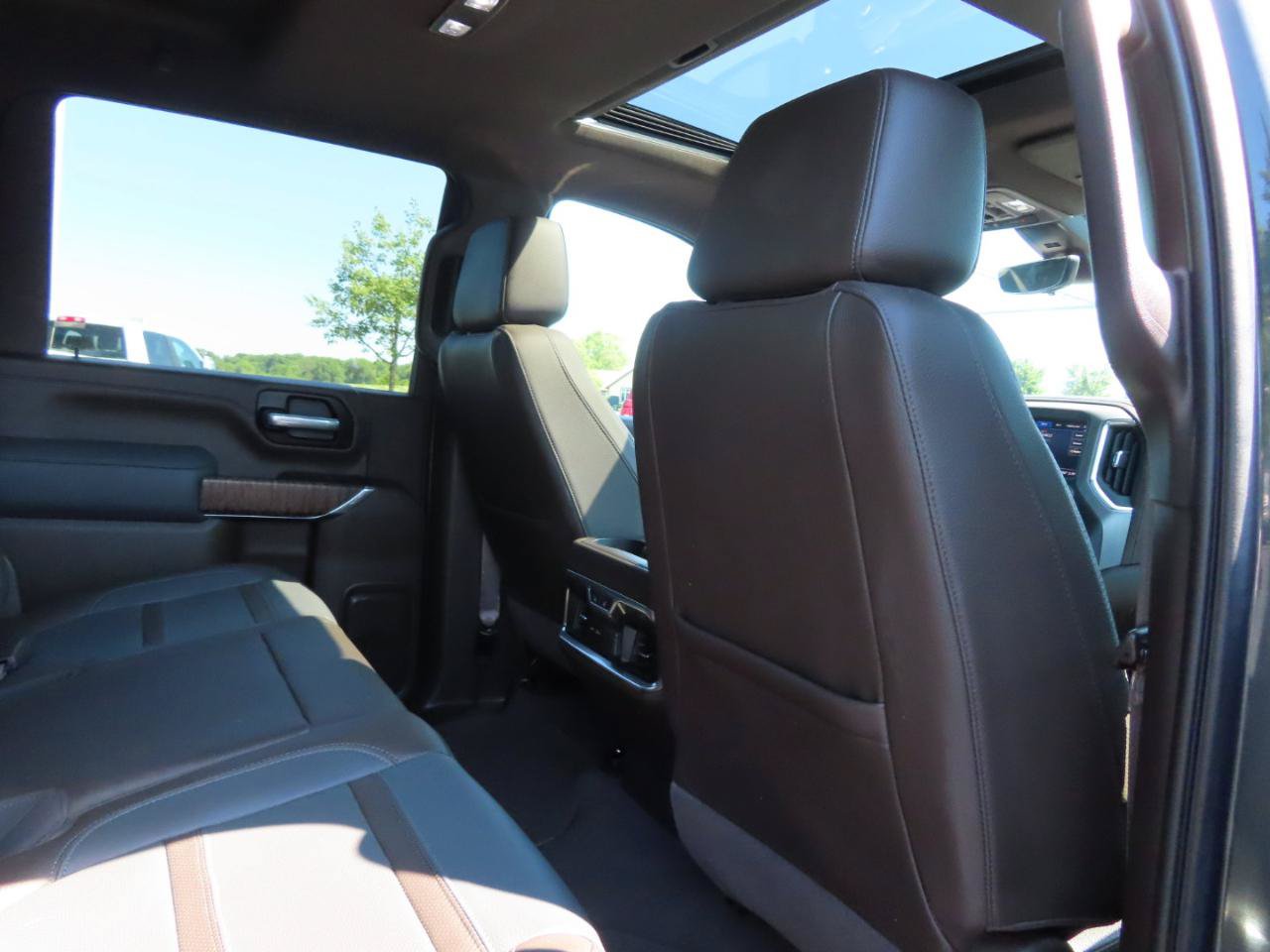 Used 2021 GMC Sierra 3500 Denali w/ Denali Ultimate Package AWD/4WD image 51