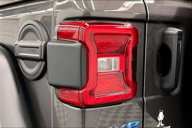 Used 2025 Jeep Wrangler Unlimited Rubicon 4xe w/ Convenience Group image 37