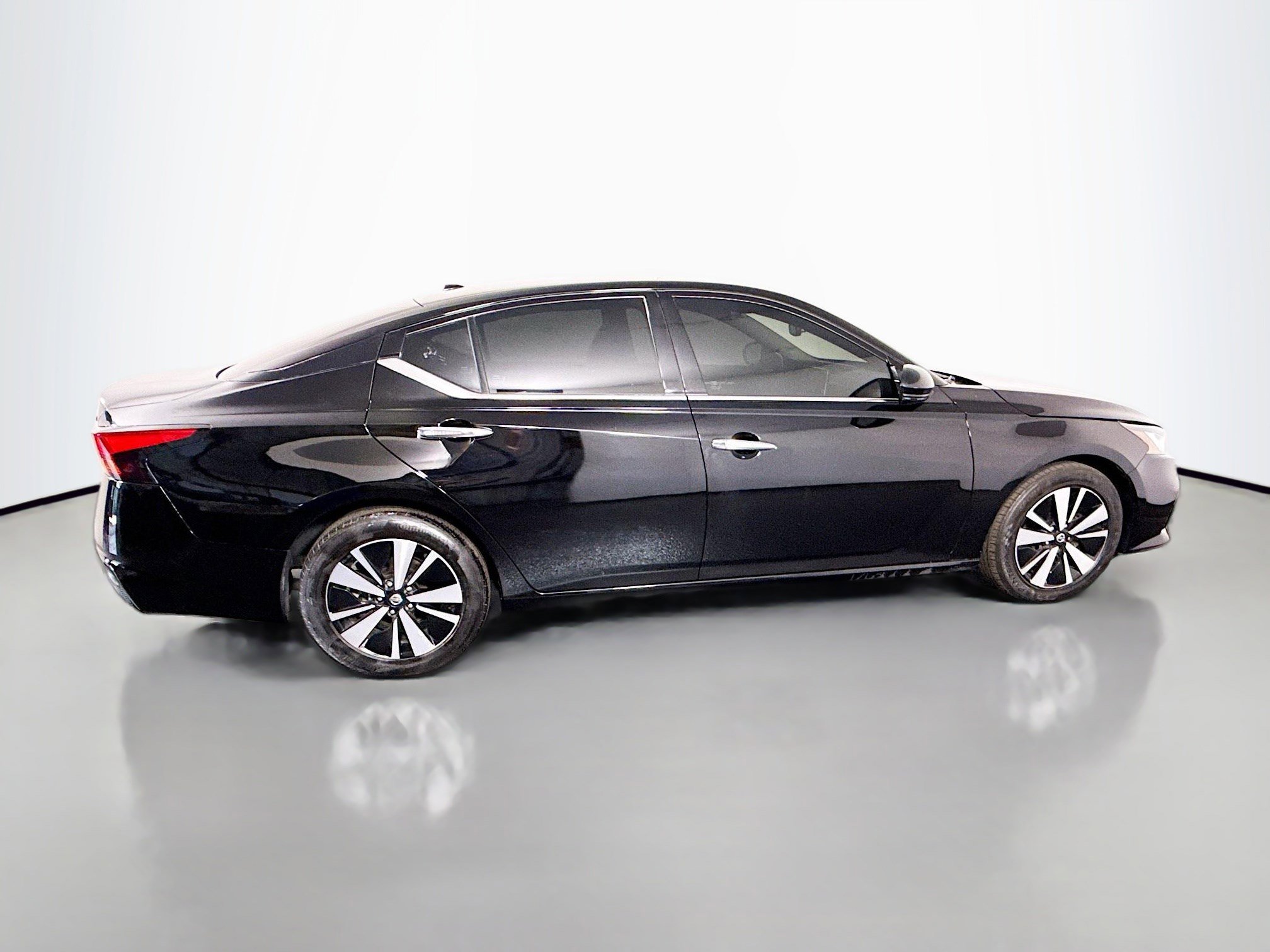 Used 2020 Nissan Altima 2.5 SV image 11