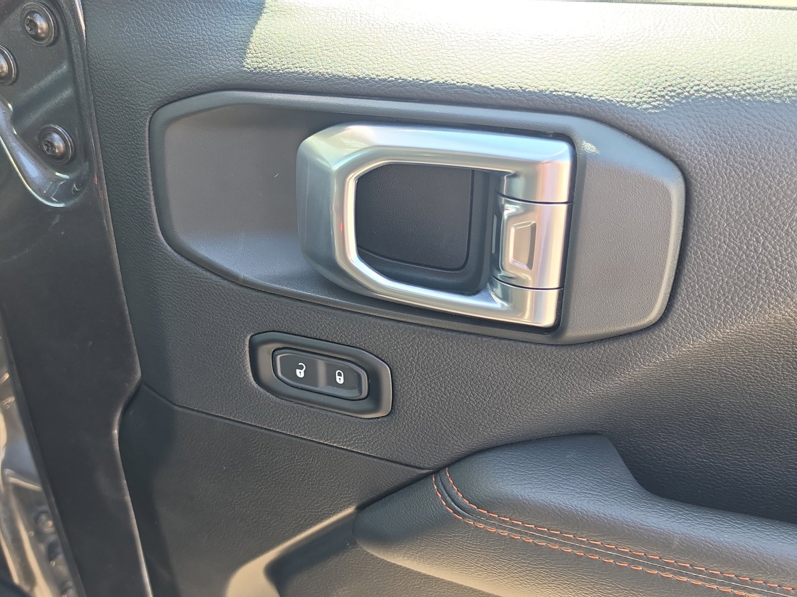 Used 2023 Jeep Gladiator Mojave image 33