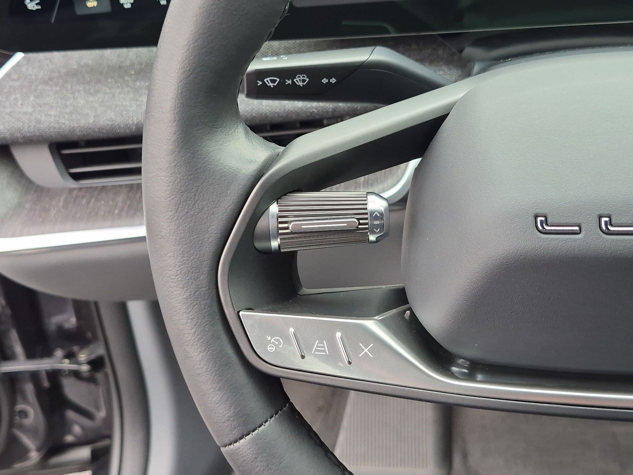 Used 2024 Lucid Air Touring AWD/4WD image 19