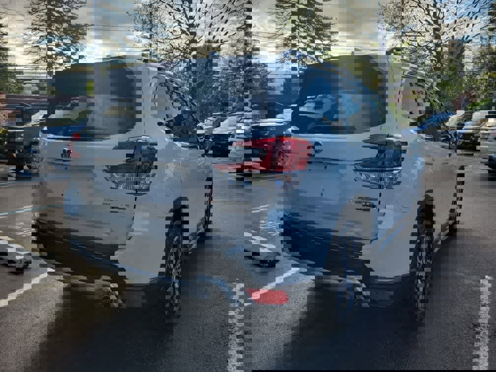 Used 2020 Subaru Forester Touring image 3