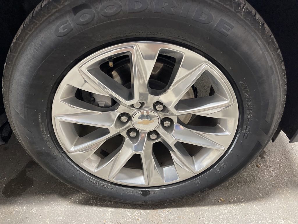 Used 2024 Chevrolet Suburban Premier image 49