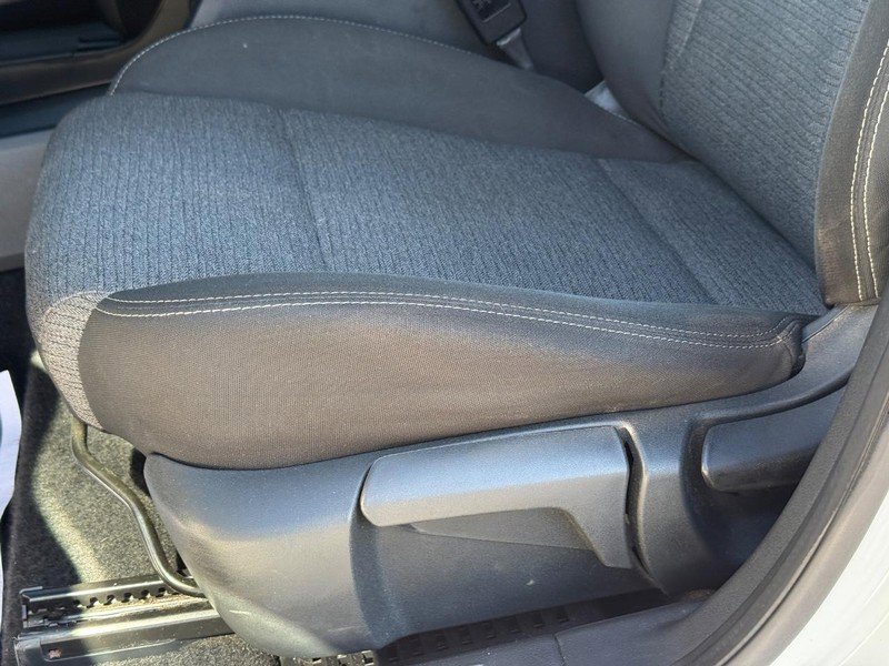 Used 2022 Nissan Rogue S image 22