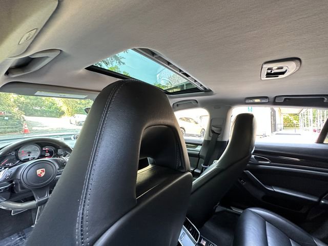 Used 2015 Porsche Panamera 4S image 33