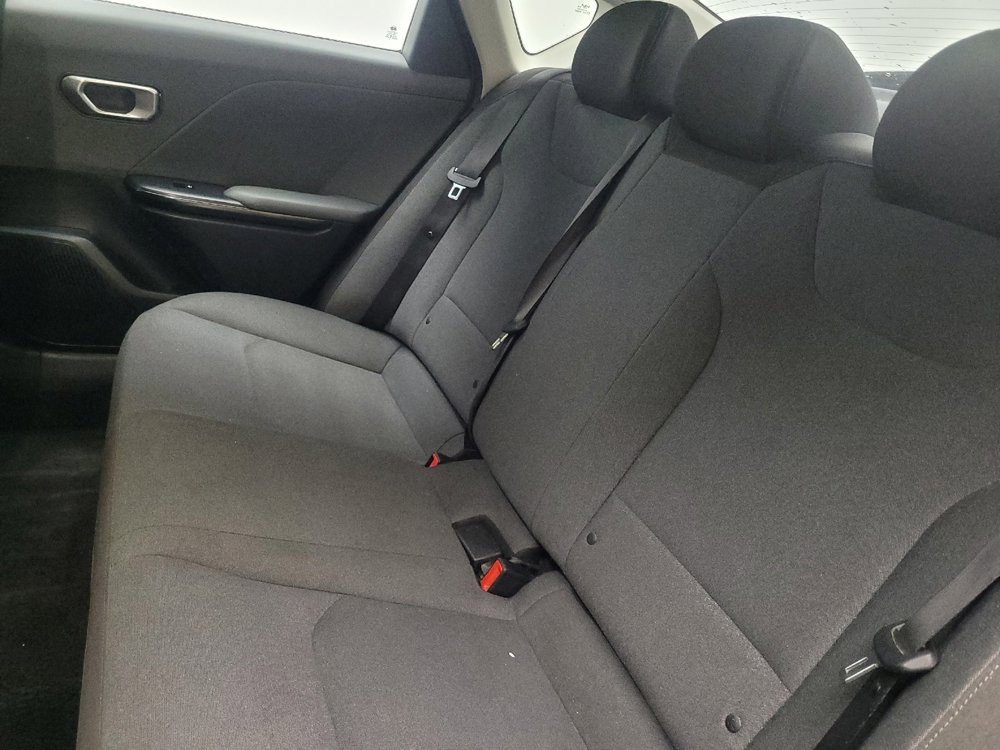 Used 2025 Kia K4 LX image 18