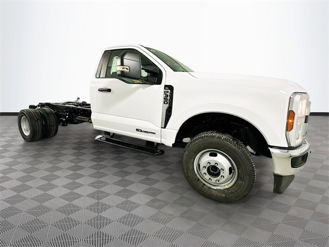 New 2025 Ford F350 XL w/ XL Chrome Package image 3