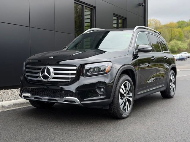 Used 2026 Mercedes-Benz GLB 250 4MATIC image 2