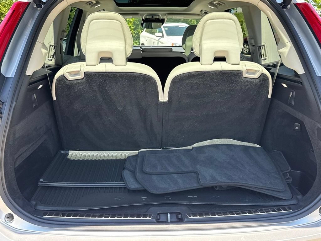 Used 2020 Volvo XC90 T6 Momentum AWD/4WD image 5