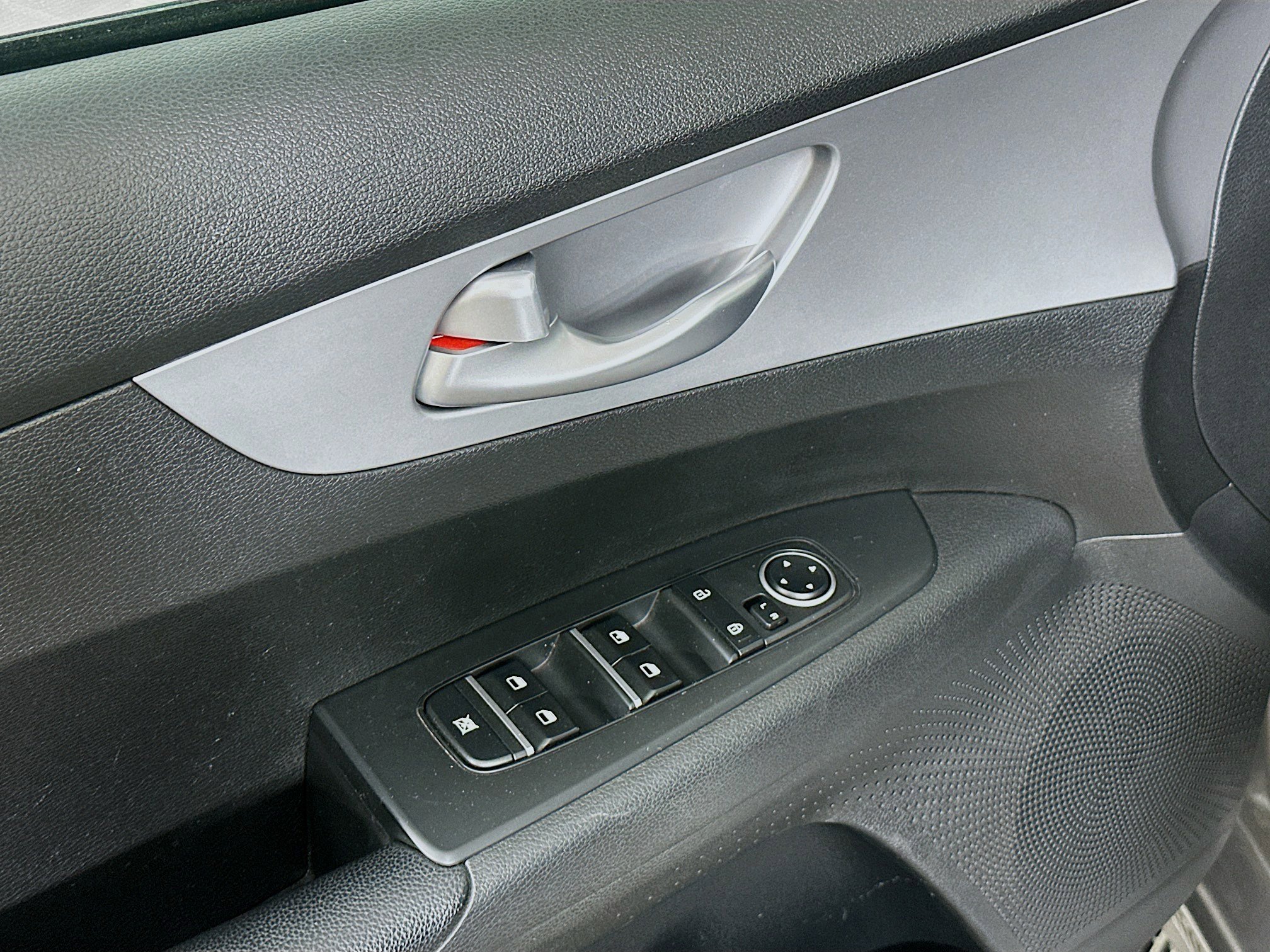 Used 2023 Kia Forte LXS image 15